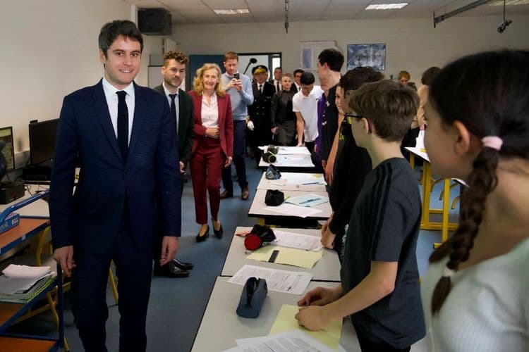 Education: l'arrêté sur les "groupes" au collège en maths et français au JO