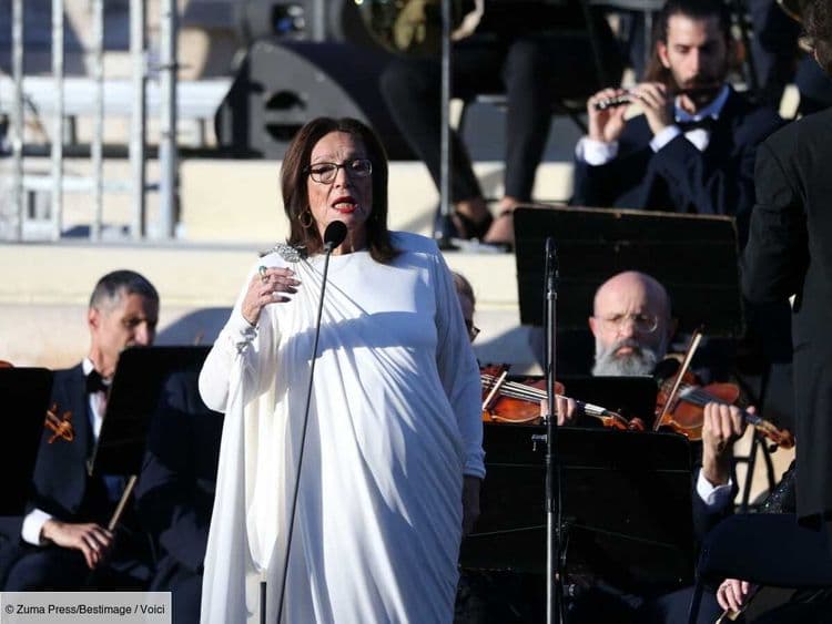 Nana Mouskouri : qui est André Chapelle, l’homme discret qui partage sa vie depuis des décennies ?