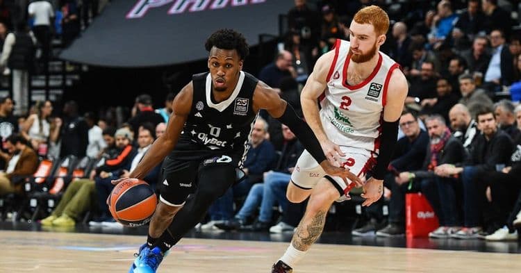 Paris fait un pas vers le play-in