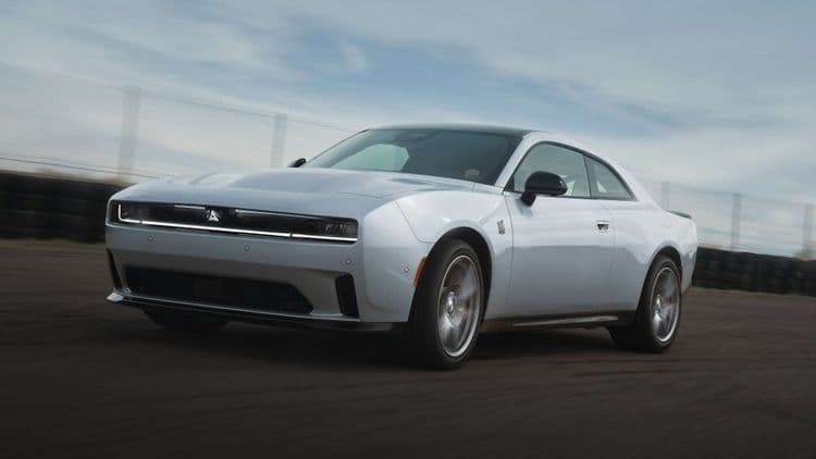 La Dodge Charger Daytona passe à l'électrique et ne fait pas dans la finesse