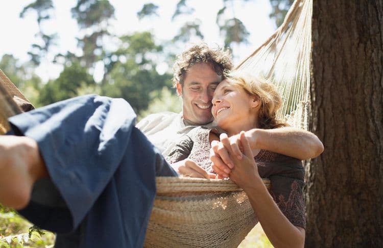 Dans le podcast « Il était une première fois » : Cathy, 50 ans, redécouvre l’amour