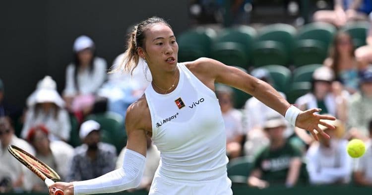 Qinwen Zheng prend la porte