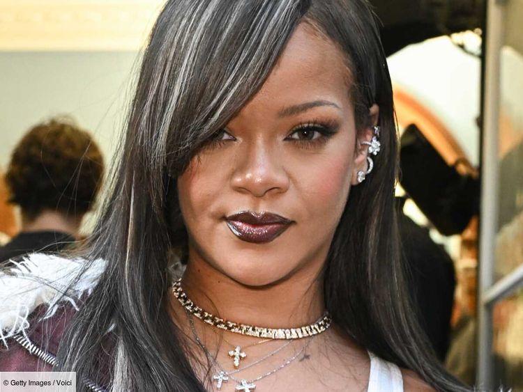 Rihanna ose le pantalon le plus controversé dans les rues de Paris à 5 heures du matin