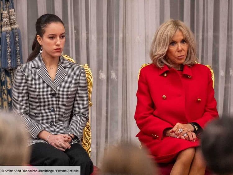 Brigitte Macron mise sur un manteau rouge pour le premier jour de sa visite d'État au Maroc - un choix symbolique et on vous explique pourquoi