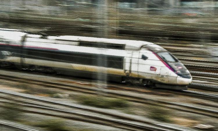 La SNCF se dit victime d'"une attaque massive pour paralyser le réseau" TGV