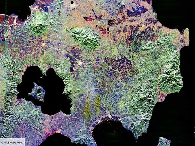 L'Œil de GEO: Taal, le redoutable volcan qui abrite "une île sur un lac, sur une île sur un lac, sur une île"