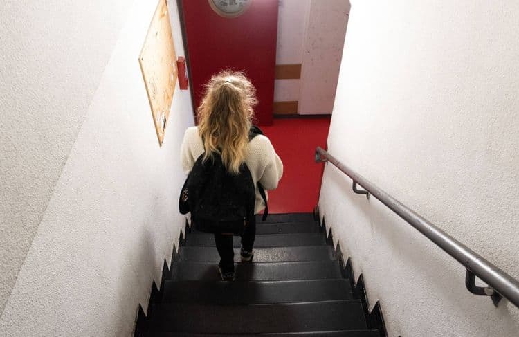 « Il me pousse sur le lit » : un professeur de l’université Paris-Nanterre mis en examen pour des violences sexuelles