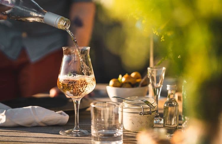 4 astuces pour refroidir une bouteille de vin en quelques minutes