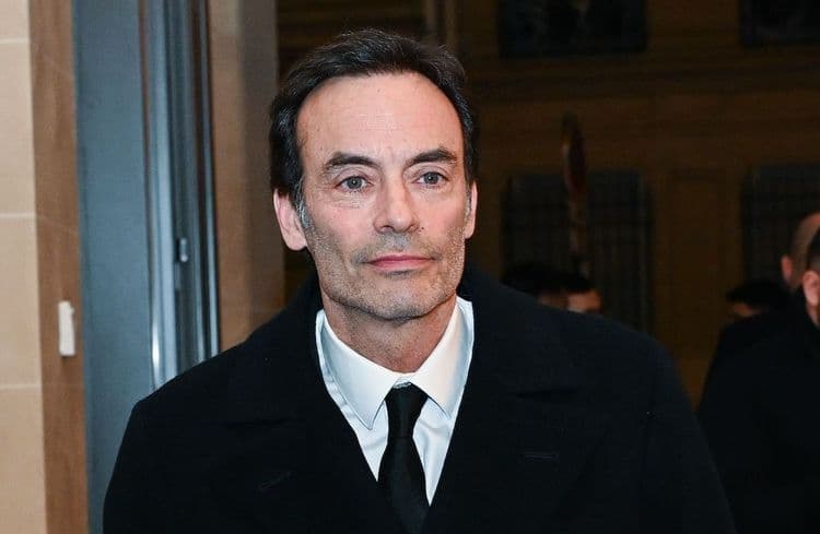 « Je me sens apaisé » : les rares confidences d’Anthony Delon à Douchy face à sa fille Liv