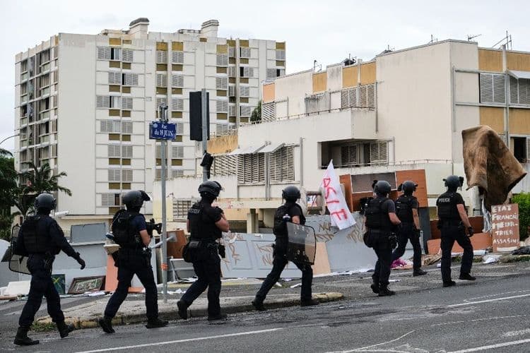 Insécurité, déplacements compliqués: à Nouméa, la difficile reprise de l'activité économique