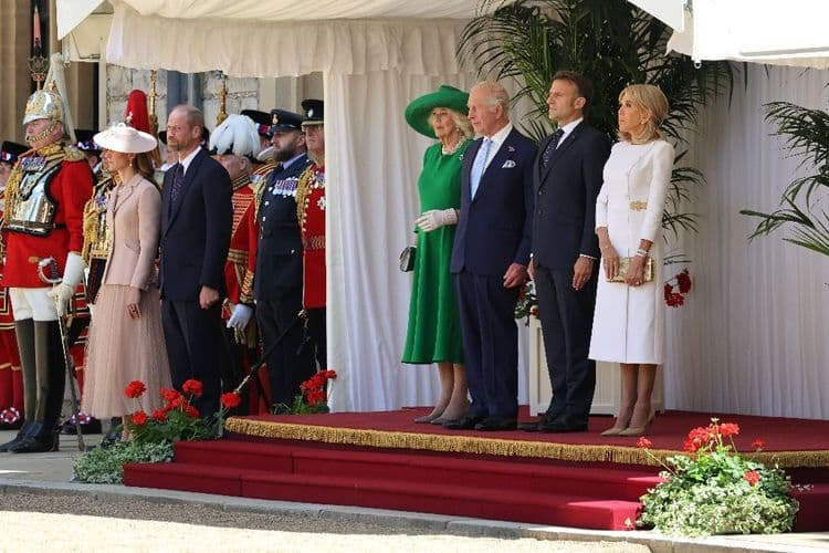 Faste royal au premier jour de la visite d'Etat de Macron au Royaume-Uni
