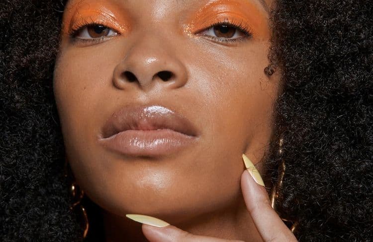 « Lemon drop martini », la manucure vitaminée que l’on verra partout cet été