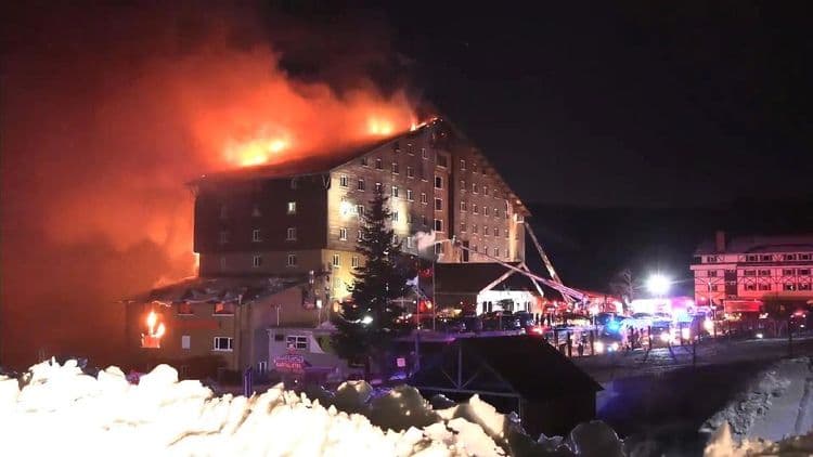 Incendie meurtrier dans un hôtel en Turquie: lourdes peines requises