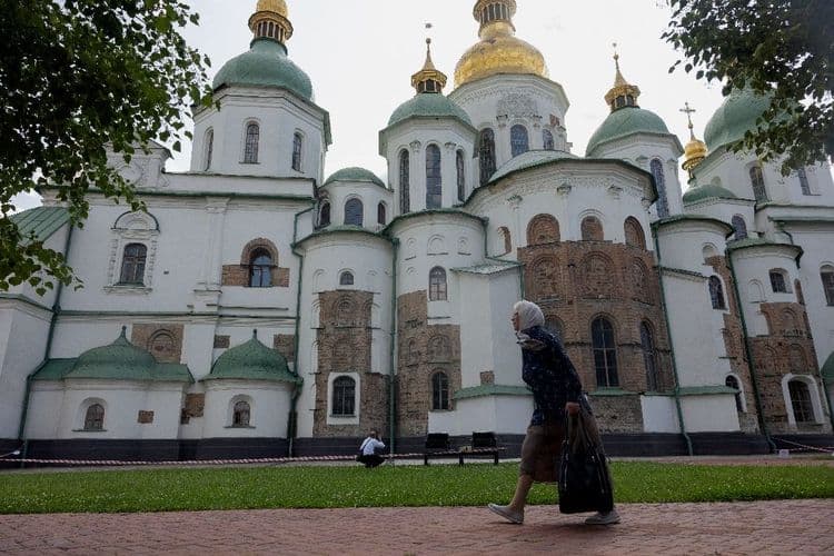 Ukraine: une importante cathédrale de Kiev endommagée lors des récentes frappes russes