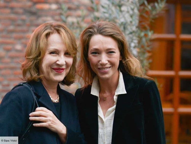 EXCLU Laura Smet inquiète pour sa mère Nathalie Baye : pourquoi elle est revenue vivre à Paris auprès d’elle