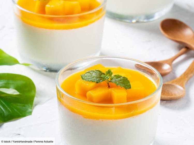 Envie d'un peu de fraîcheur en dessert ? Préparez une panna cotta vanille mangue passion