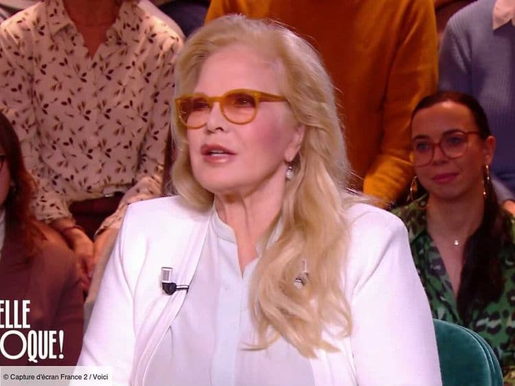 Quelle époque ! : Sylvie Vartan très embarrassée après une question indiscrète de Léa Salamé (ZAPTV)
