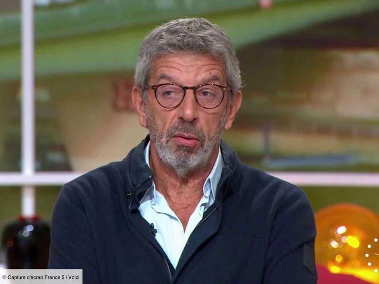 "Cette sal*pe" : Michel Cymes sans filtre sur ce grand traumatisme dans sa jeunesse (ZAPTV)