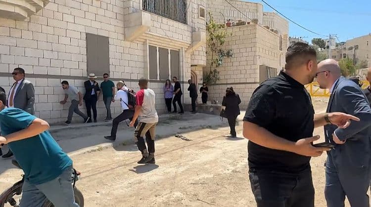 Tollé après des tirs israéliens pendant une visite de diplomates en Cisjordanie