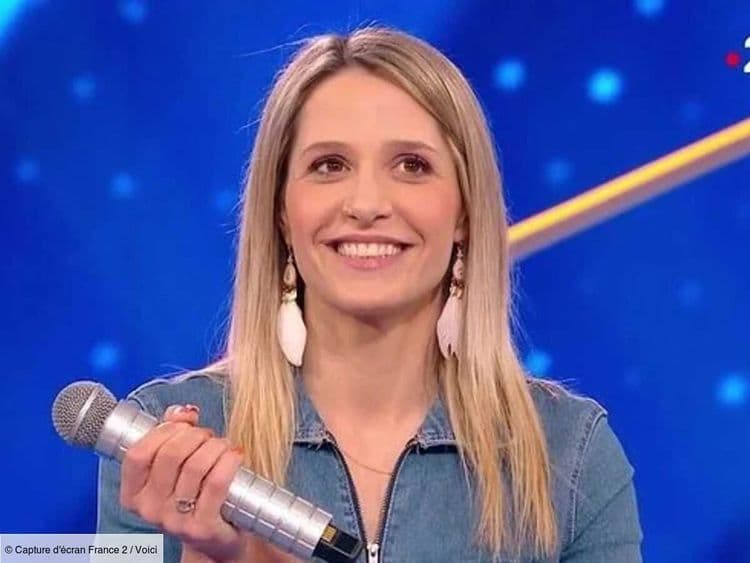 N’oubliez pas les paroles : la maestro Cindy méconnaissable en brune dans son premier clip dévoilé sur YouTube