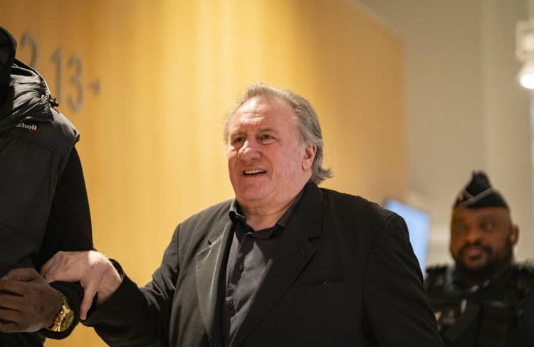 Un mois après son procès, Gérard Depardieu de retour sur un tournage pour le nouveau film de Fanny Ardant