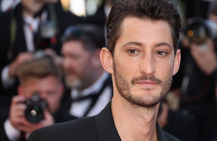 Qui est la star dont s’inspire Pierre Niney pour le nouveau thriller « Gourou » ?