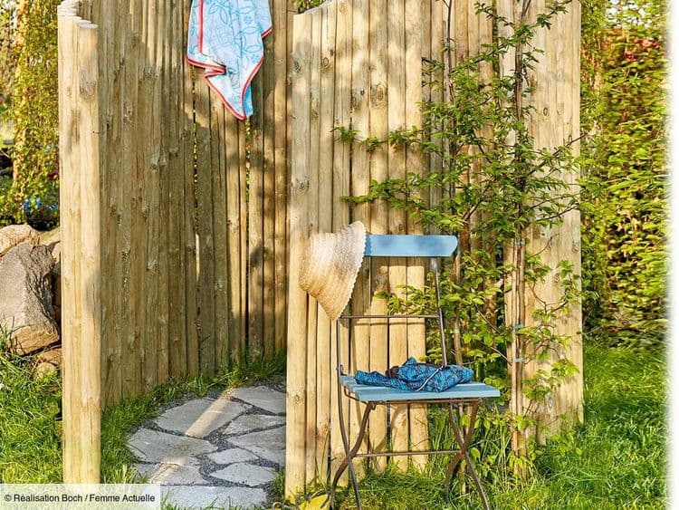 Une douche d'extérieur dans mon jardin ! 4 étapes pour l'installer facilement