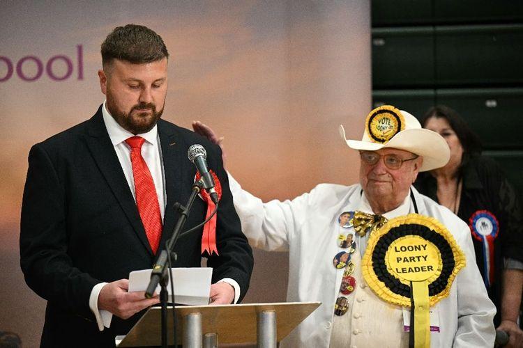 Au Royaume-Uni, les candidatures insolites mettent un peu d'humour "british" dans la campagne