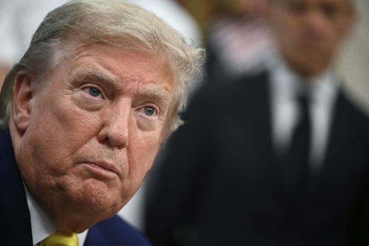 Septième nuit de frappes sur l'Iran, Trump n'exclut pas une intervention américaine