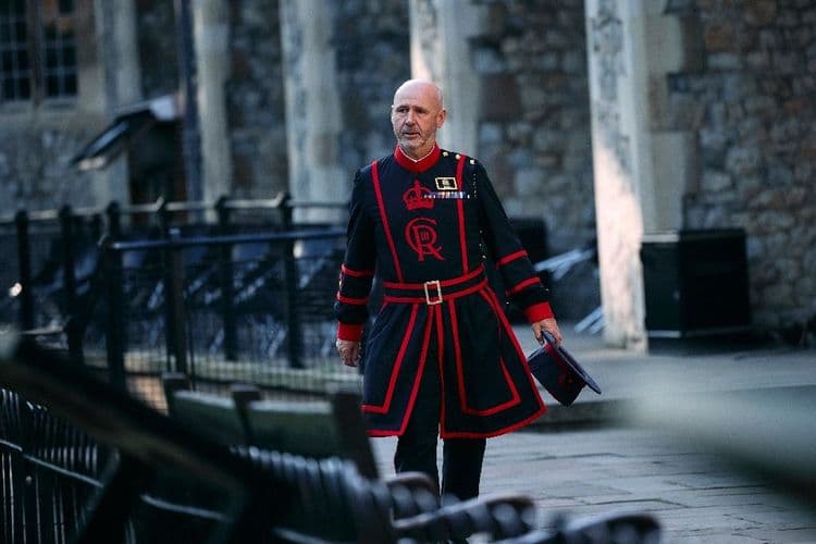 A la Tour de Londres, la survie du royaume dans les mains du "Maître des corbeaux"