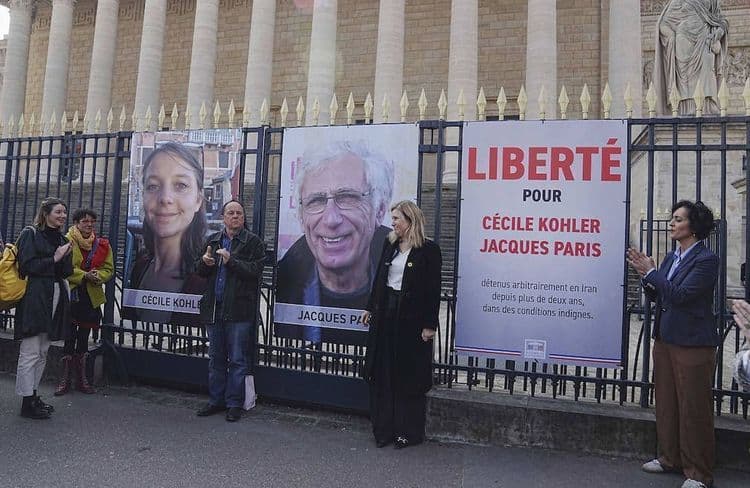Cécile Kohler et Jacques Paris, détenus en Iran, ont reçu une visite consulaire