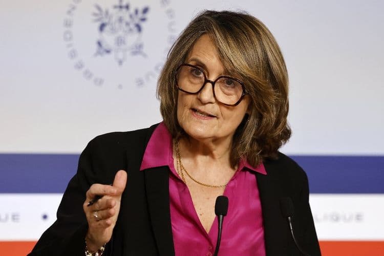 Fin de vie: la porte-parole du gouvernement laisse entendre son opposition à "l'aide à mourir"