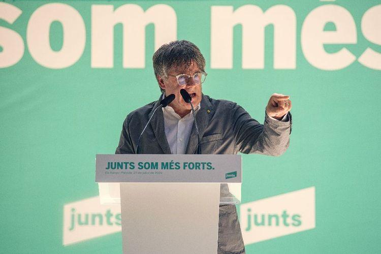 Puigdemont dit qu'il reviendra en Espagne malgré son mandat d'arrêt