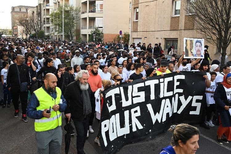 Seine-Saint-Denis: marche blanche pour Wanys, tué dans une collision avec la police