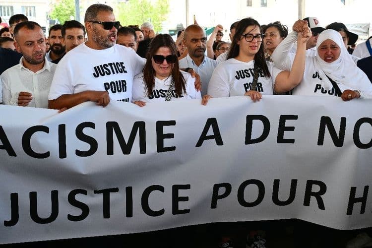 Marche blanche à Marseille en hommage à Hichem Miraoui, tué parce qu'étranger