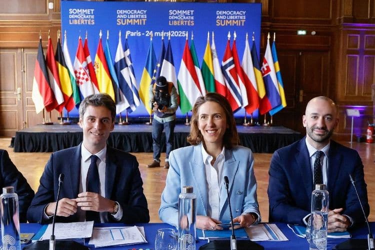 A Paris, les centristes européens réaffirment leur soutien à l'Ukraine et planchent sur la saisie des avoirs russes