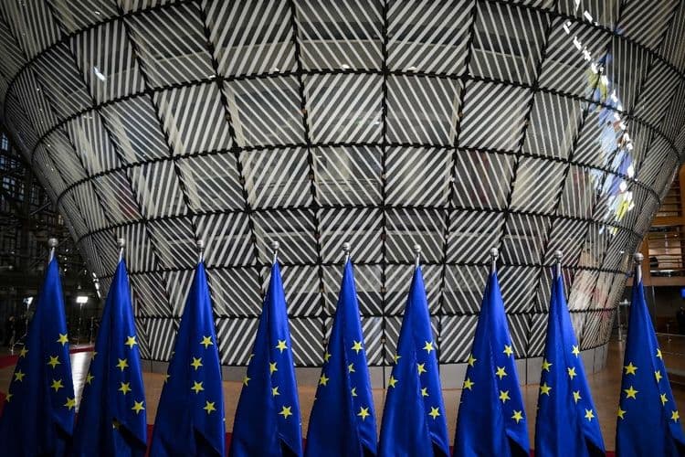 Hongrie: l'UE demande le retrait d'une loi ciblant des ONG et médias critiques