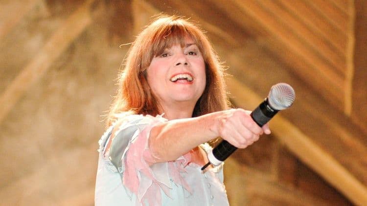 Chantal Goya toujours active à 83 ans, ce stimulant inattendu dont elle et son mari raffolent : "Ça me maintient en forme"