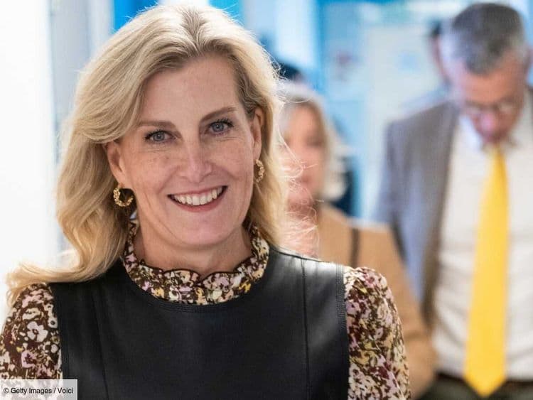 Famille royale : en robe en cuir, cette tête couronnée adopte la tenue la plus stylée de la saison