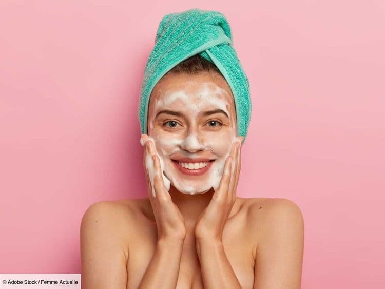 Fond de teint, autobronzant : ce que changent les versions "mousse" pour votre peau