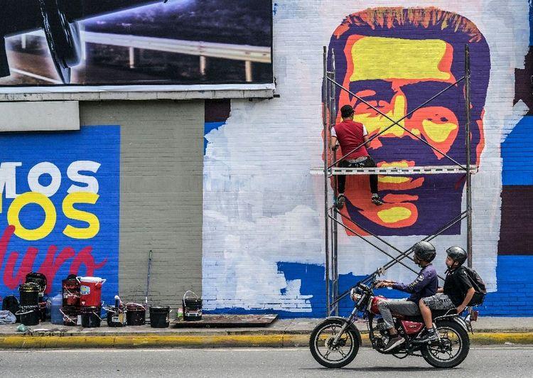Présidentielle au Venezuela: la campagne lancée avec une démonstration de force de Maduro