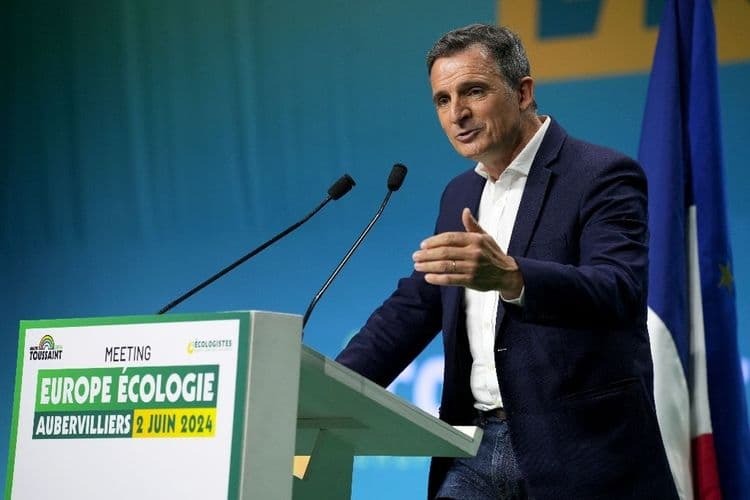 Ecologistes: Eric Piolle élu porte-parole contre le candidat de Tondelier
