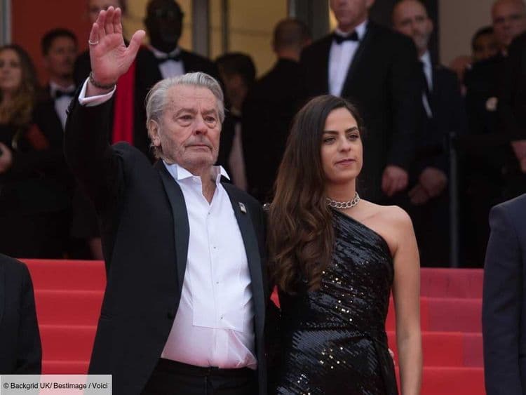 "Jusqu'à la fin" : Anouchka Delon dévoile une photo inédite de son père et de sa mère Rosalie Van Breemen