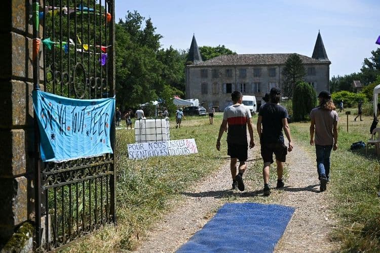 Malgré son interdiction, une mobilisation anti-A69 à proximité du chantier