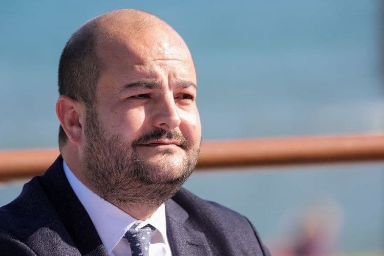 Soupçons de corruption à Fréjus: la mairie RN perquisitionnée