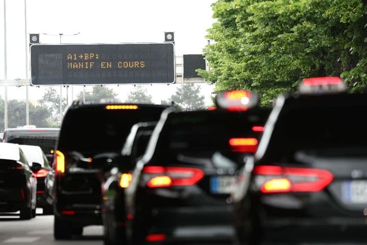 Taxis en grève: l'exécutif compte "taper fort" sur les VTC, nouvelle réunion le 11 juin sur le transport de patients