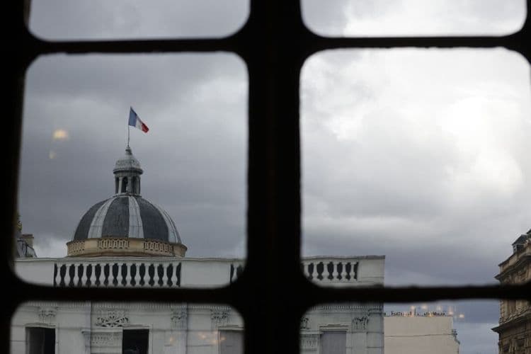 Pesticides: la décriée loi Duplomb soumise à des tractations décisives au Parlement