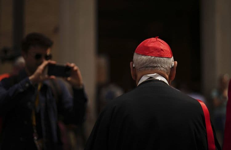 Vote millimétré, fumée blanche… Comment se déroule un conclave pour élire un nouveau pape ?
