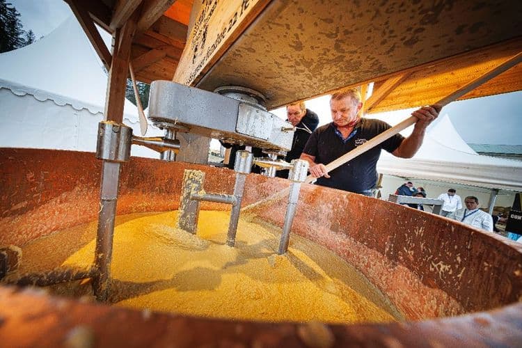 Record en France de la plus grande fondue au monde