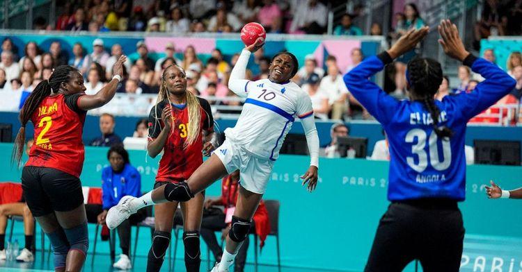 Les Bleues s'assurent la tête du groupe